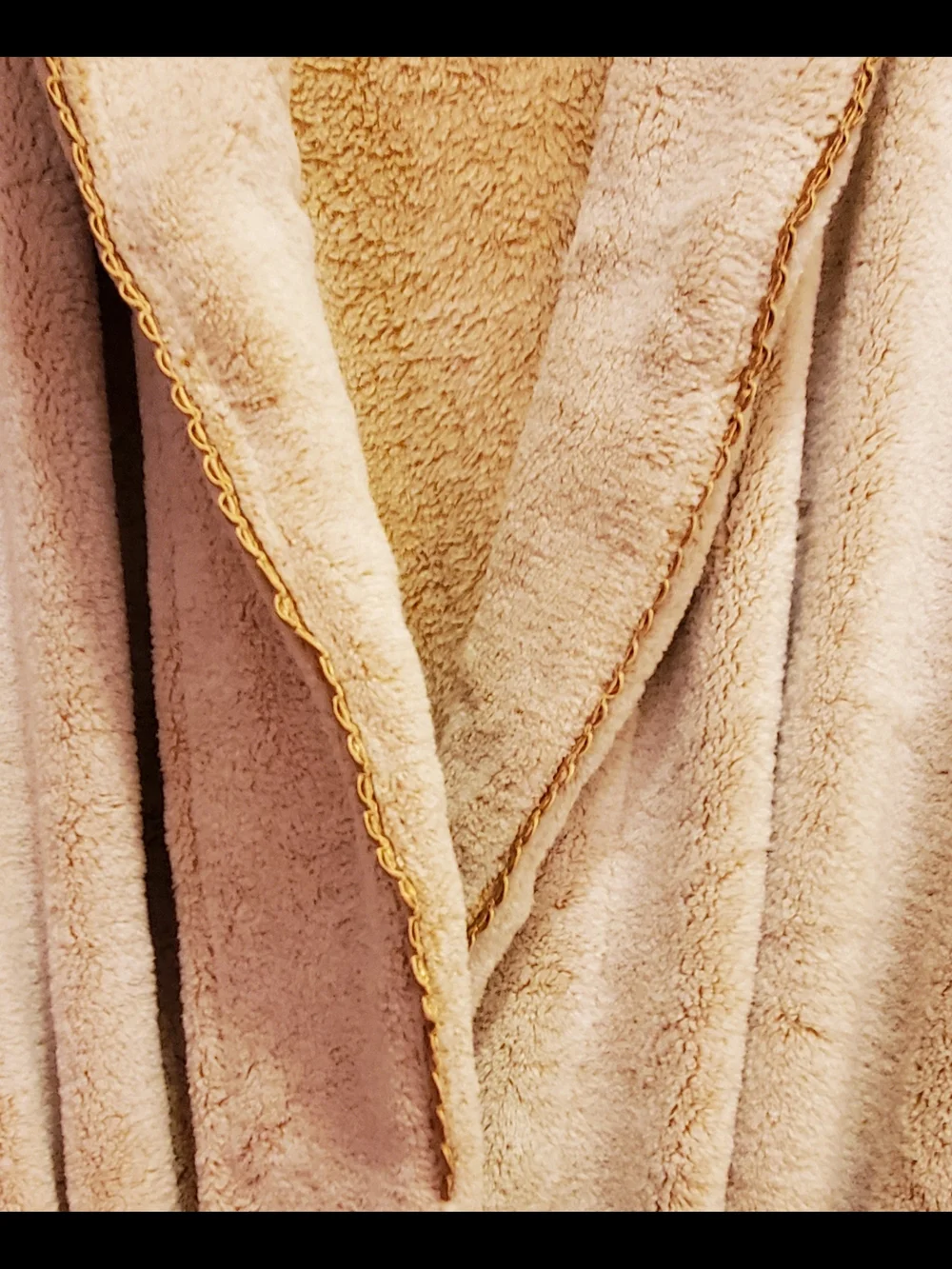 Cozy Plush Shawl Collar Bathrobe in Light Beige In Size Women's XL